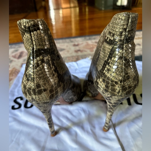 SCHUTZ Python Pumps - Picture 5 of 6